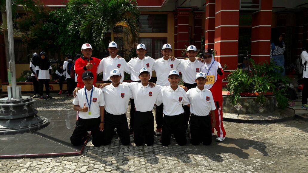 Klik untuk memperbesar Gerak Jalan | team gerak jalan Putra SMA N 2 Pati Gerak Jalan